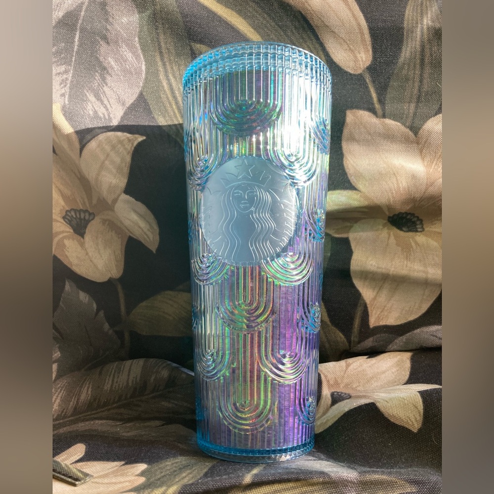 🤑👇$15 Starbucks Iridescent Blue Tumbler Venti 24oz